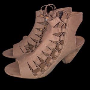 CATO brown heels size 7